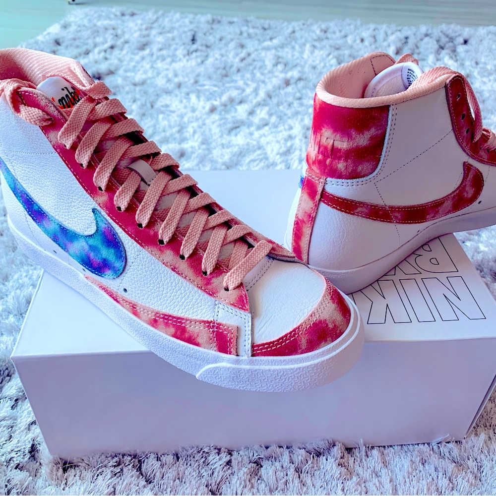 Nike Men’s Custom high top